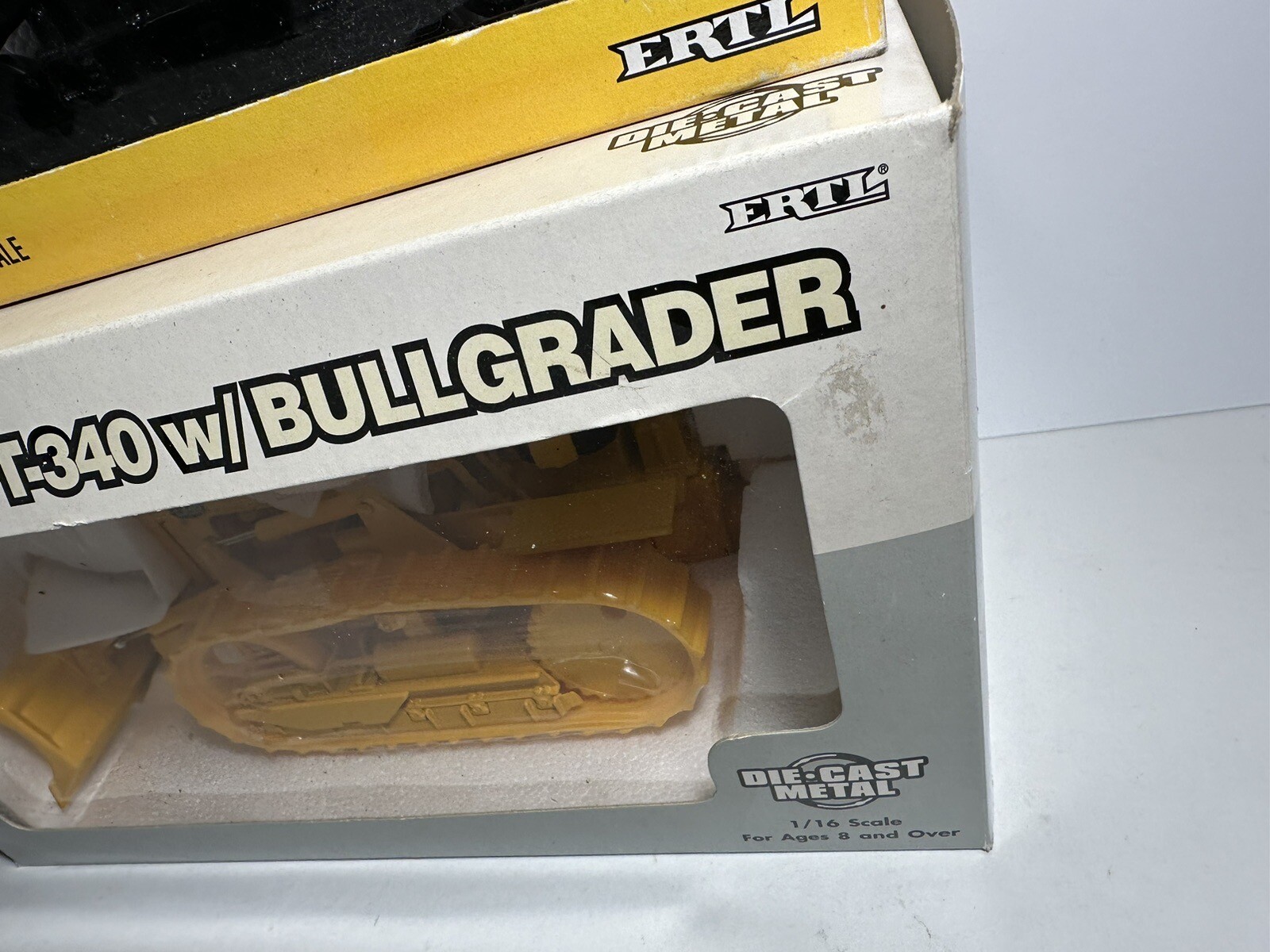2 Open Box Models Cat 5080 Front Shovel & International T340 Bullgrader ERTL