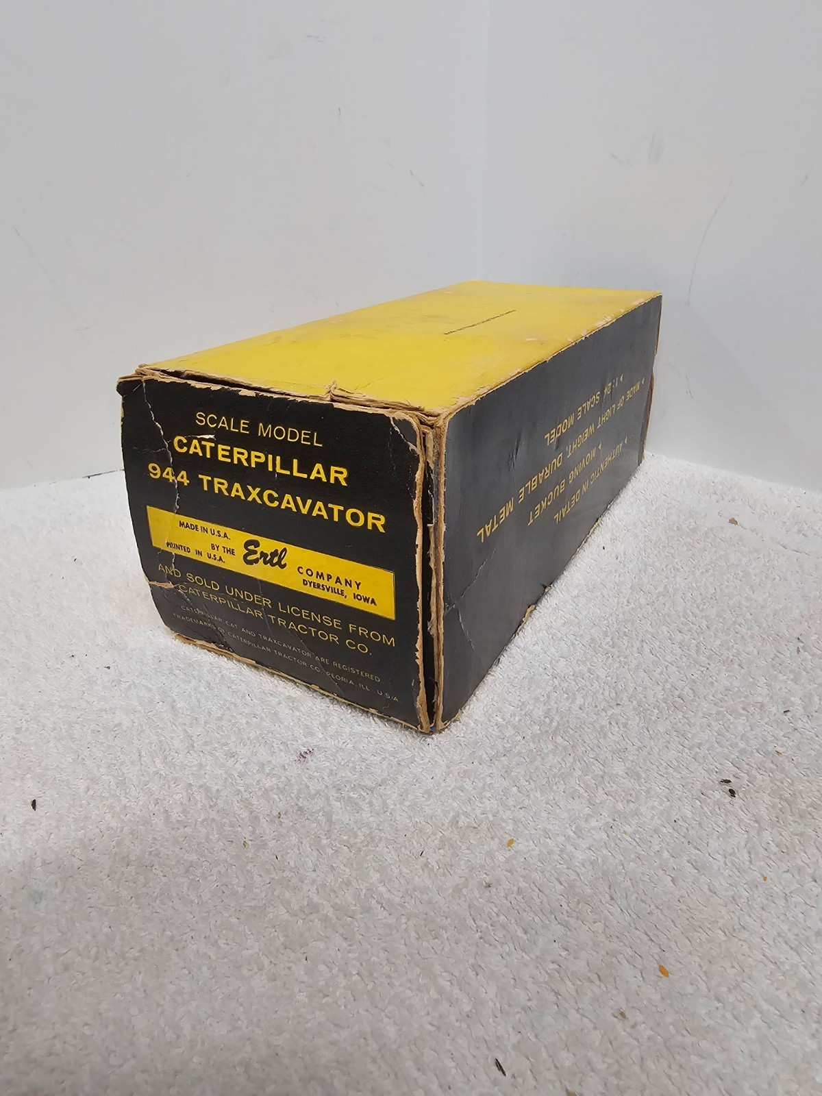 Vintage 1960s ERTL Caterpillar 944 Traxcavator 1:24 Diecast Loader w/ Box EUC