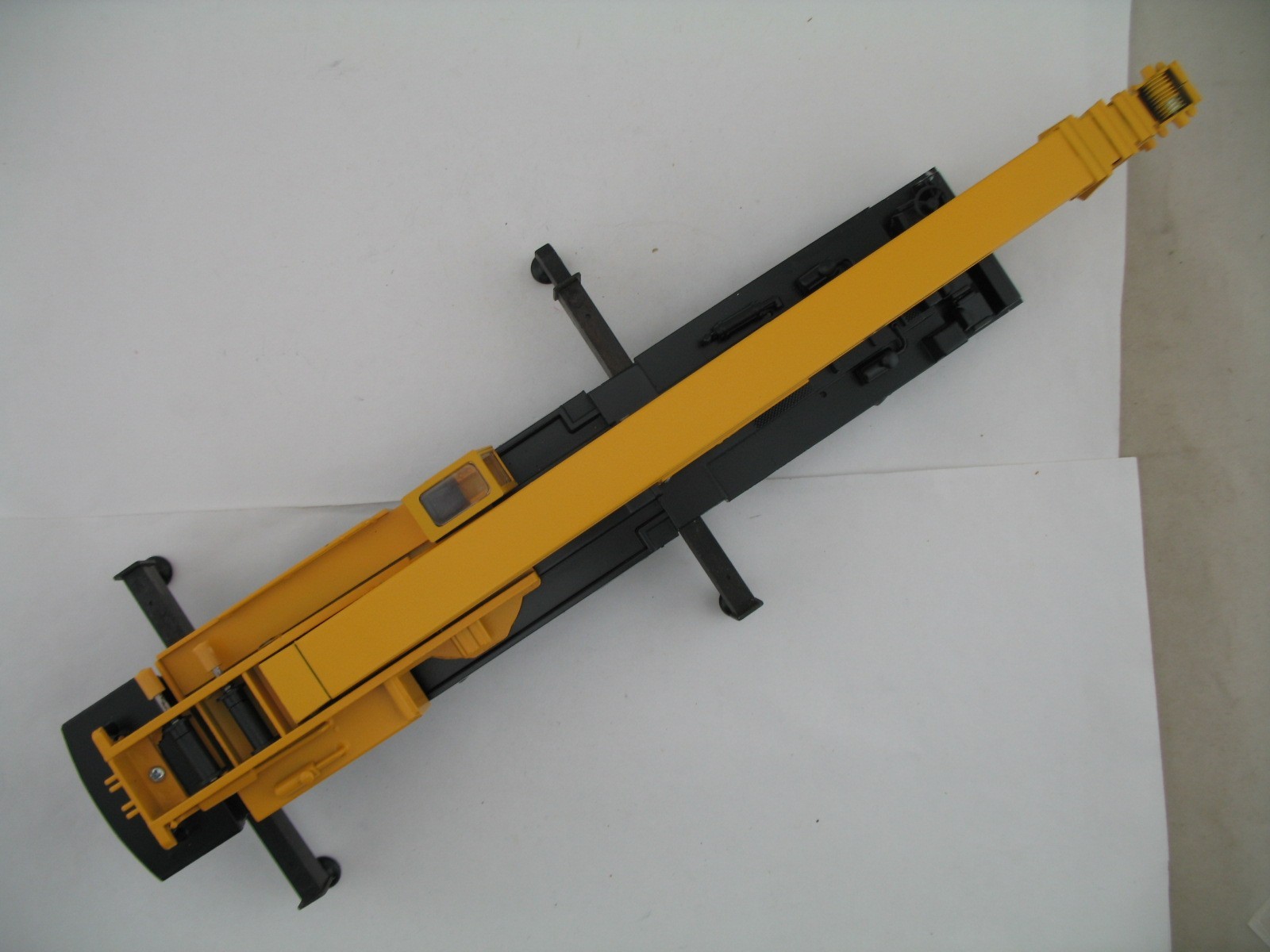 Conrad Model 2077: Krupp 250 Ton 8 Axle Mobile Truck Crane, Box