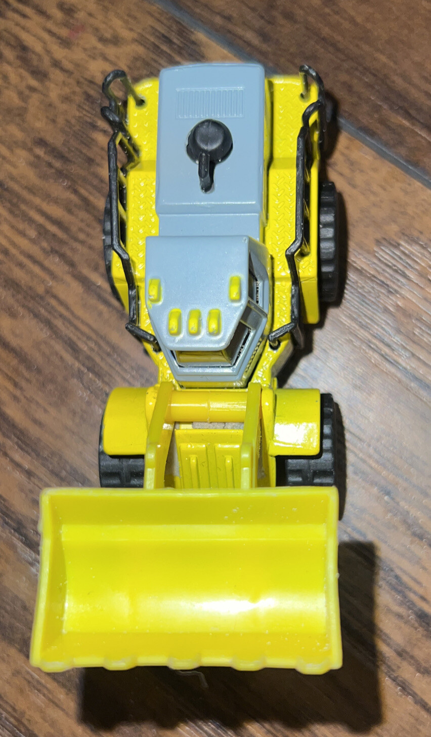 RUGGED & TOUGH 4″ LONG 2012 TONKA EXCAVATOR DIECAST VERY DETAILED AZTEC YELLOW