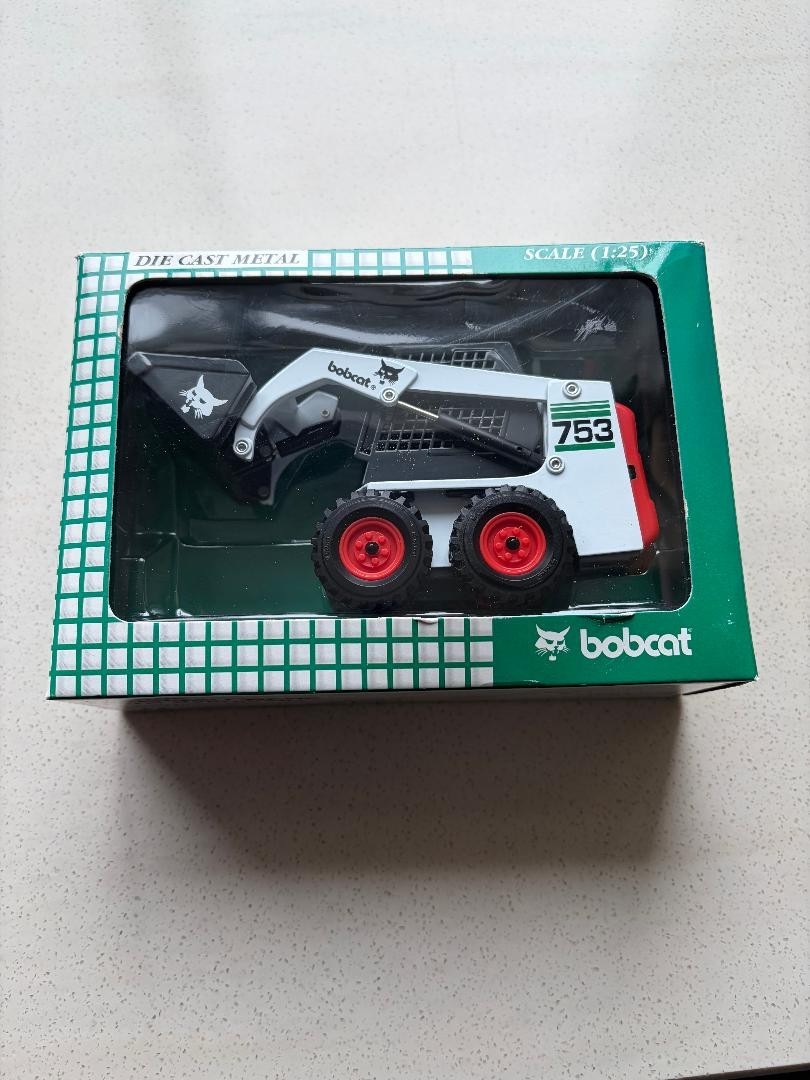 Bobcat 753 Green Skid-Steer Loader Wan Ho 1:25 Scale Diecast Model #6722252 New