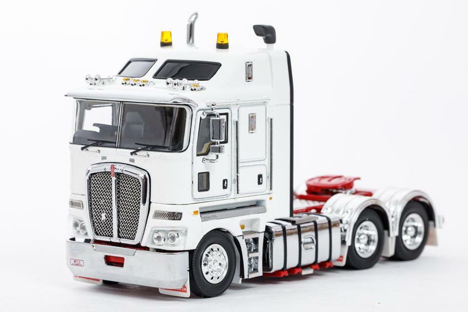 Kenworth K200 2.3 Cab Prime Mover Truck – White/Red Drake 1:50 Scale #Z01424 New