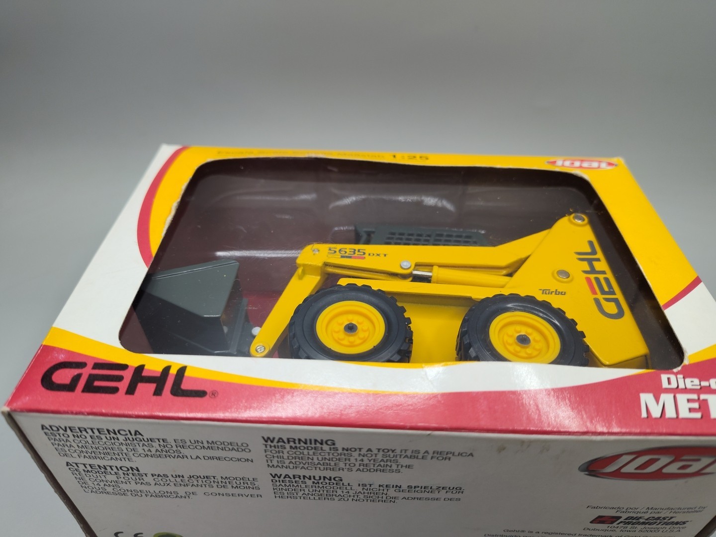 JOAL Gehl 5635 Skid Loader 1/25 Diecast Model NIB
