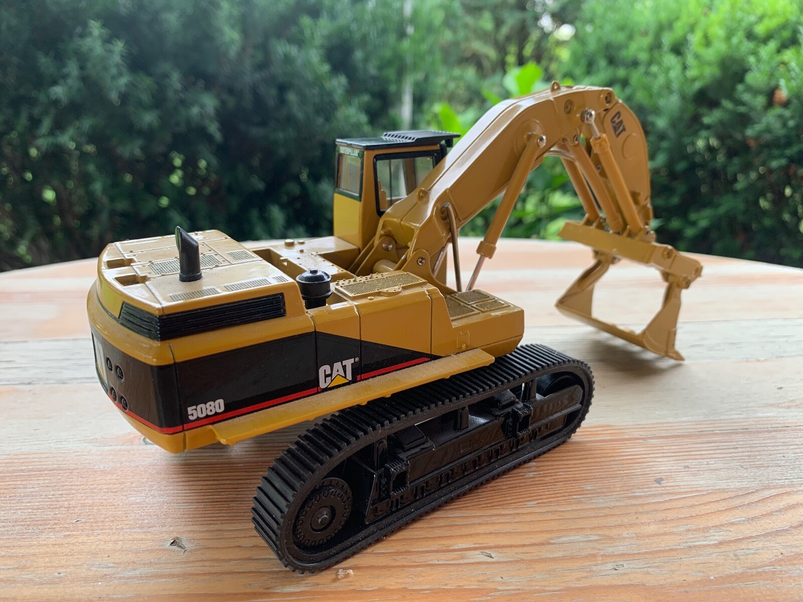 Norscot CAT 5080 Front Shovel 1:50 Scale Die-Cast Model 55004 Caterpillar Box