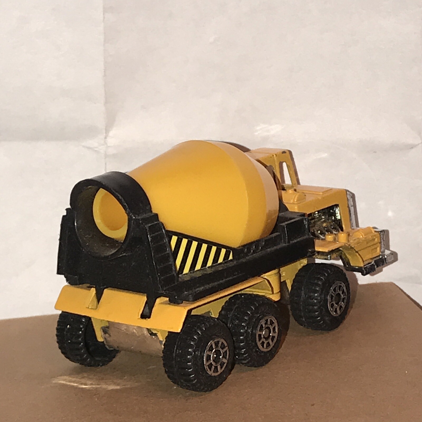 TOOTSIE TOY Construction Equipment Cement Mixer Truck Yellow 4″ Diecast