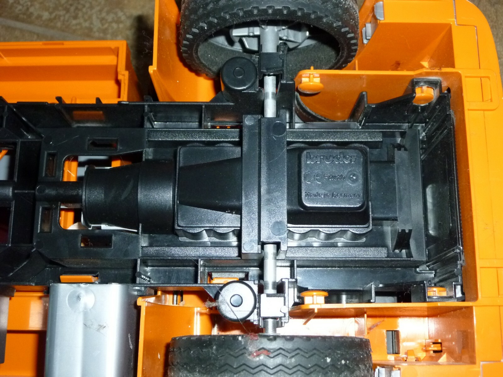 BRUDER MERCEDES BENZ ACTROS 4143 ORANGE RECYCLING TRUCK FÜRTH MADE IN GERMANY