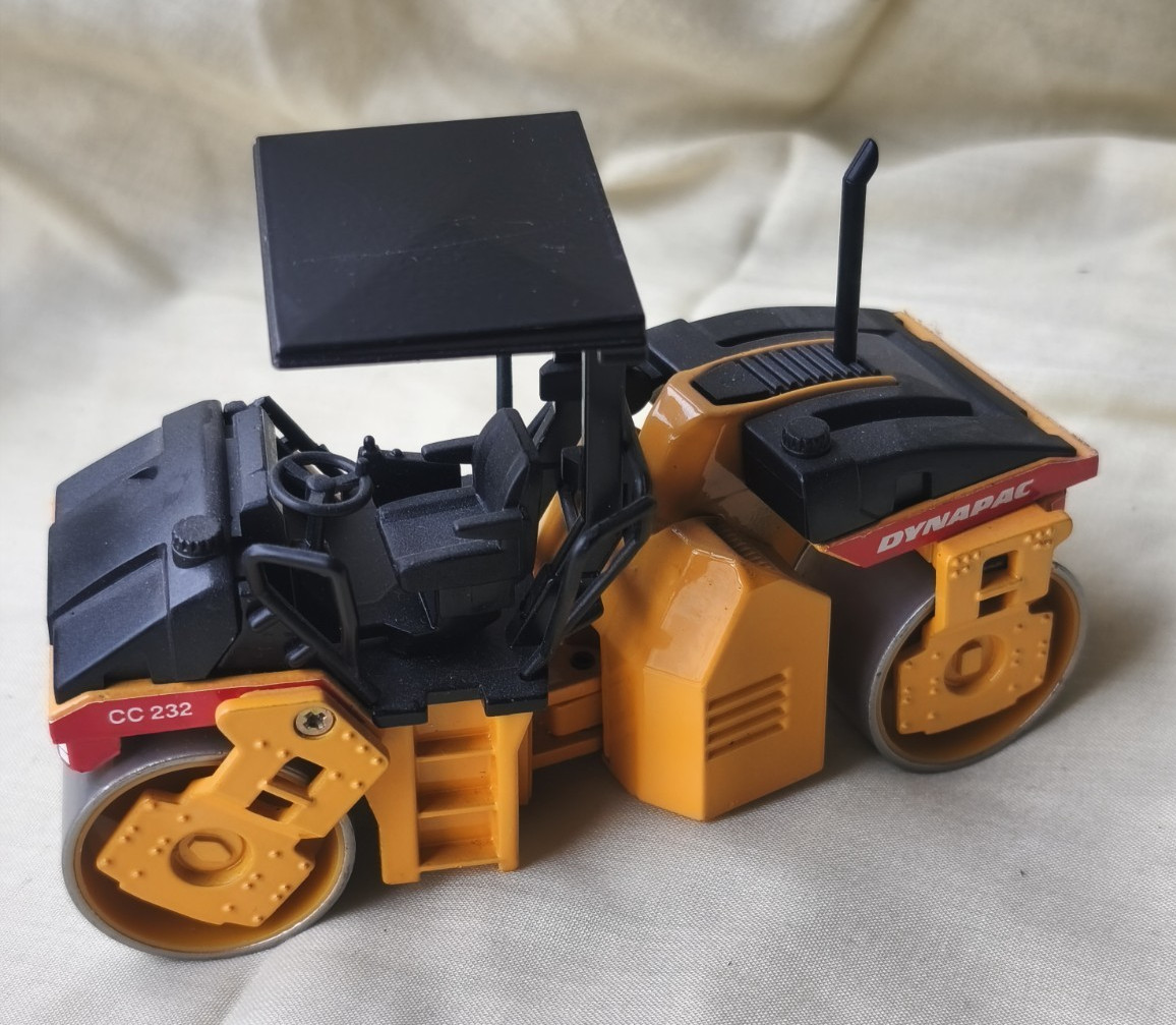 JOAL CC232 1:35 DYNAPAC RAMMER