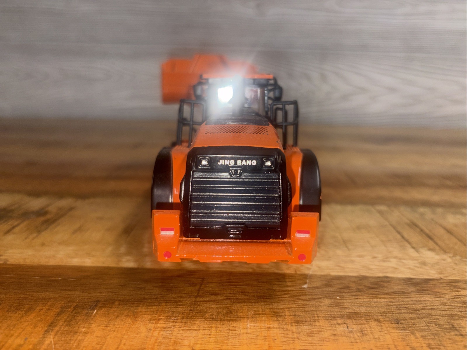 Jing Bang Cat 982m Loading Shovel/ Wheel Loader Diecast