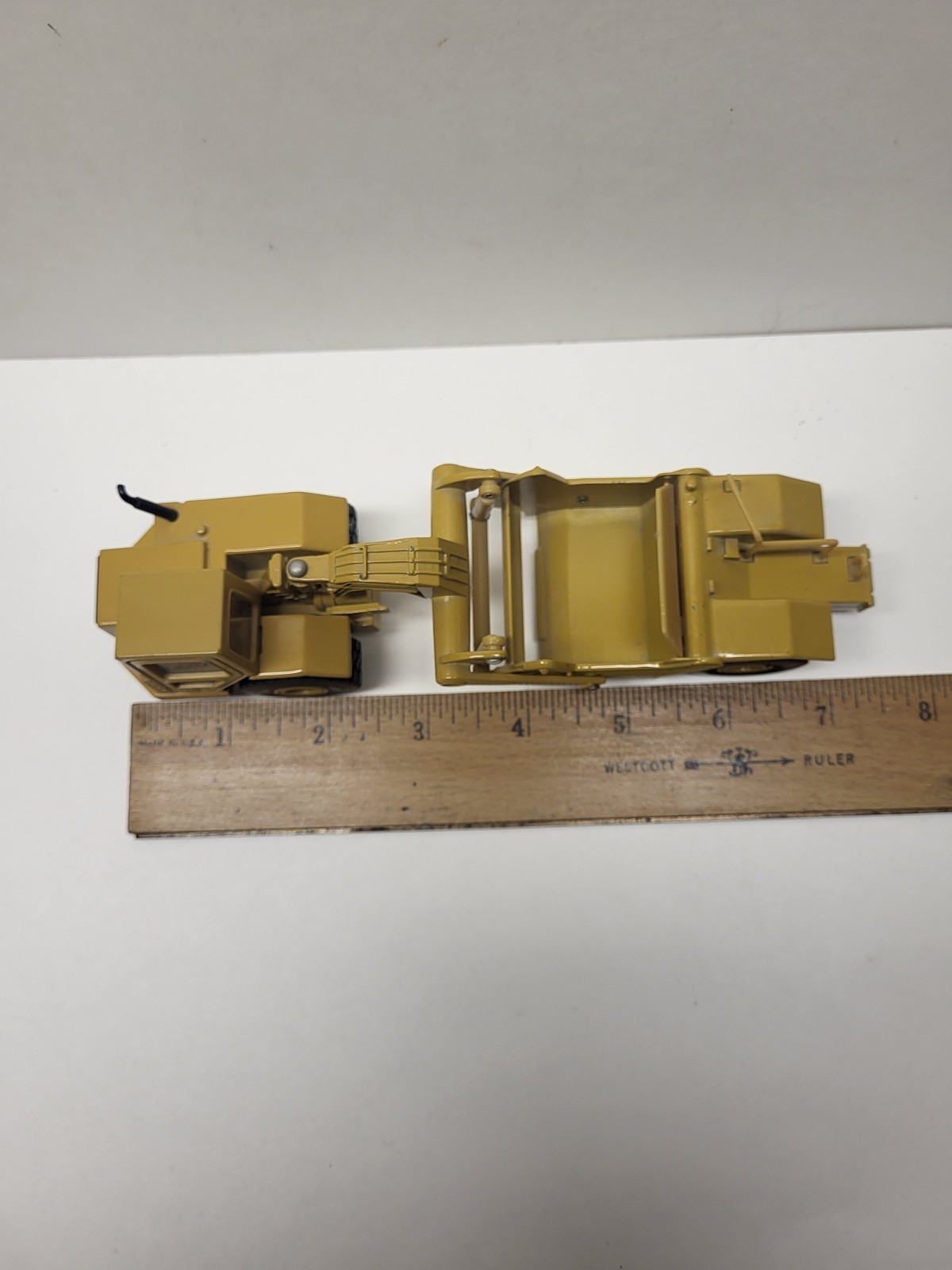 CAT 611 Wheel Tractor Scraper Truck Diecast Construction Toy Norscot Collectible
