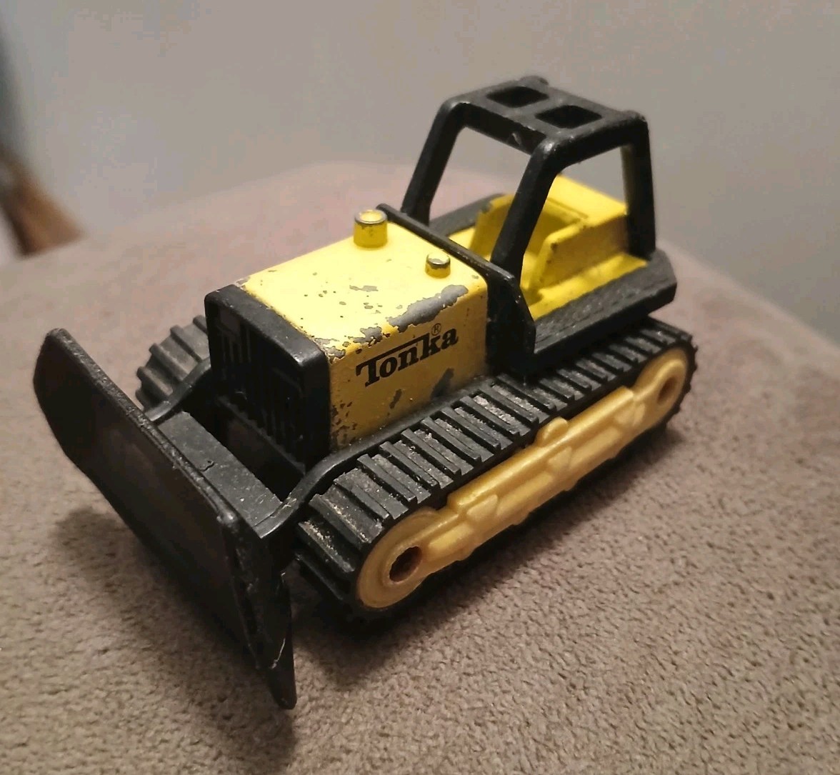 TONKA Tractor Bulldozer Front Loader Diecast Plastic Yellow 3.25”
