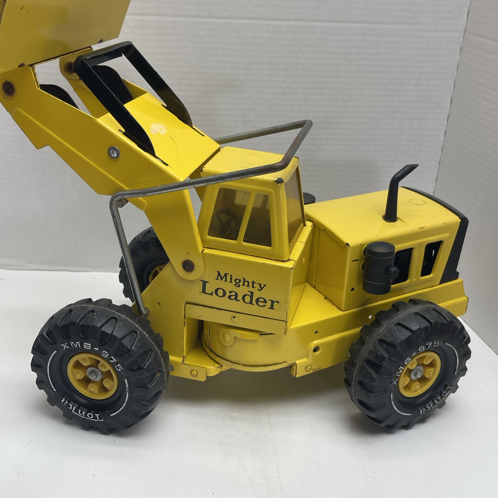 Mighty Loader Tonka 1967-1970 Front Loader (1921)
