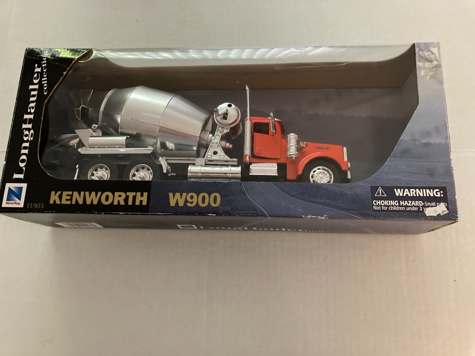 New Ray Kenworth W900 Cement Mixer Long Hauler Collection 11903 NIB 1:32 scale