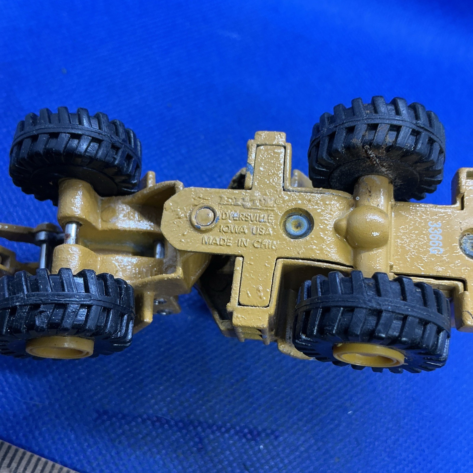 Vintage ETRL 1998 CAT 950F Wheel Loader 1:64 Scale Die Cast GC