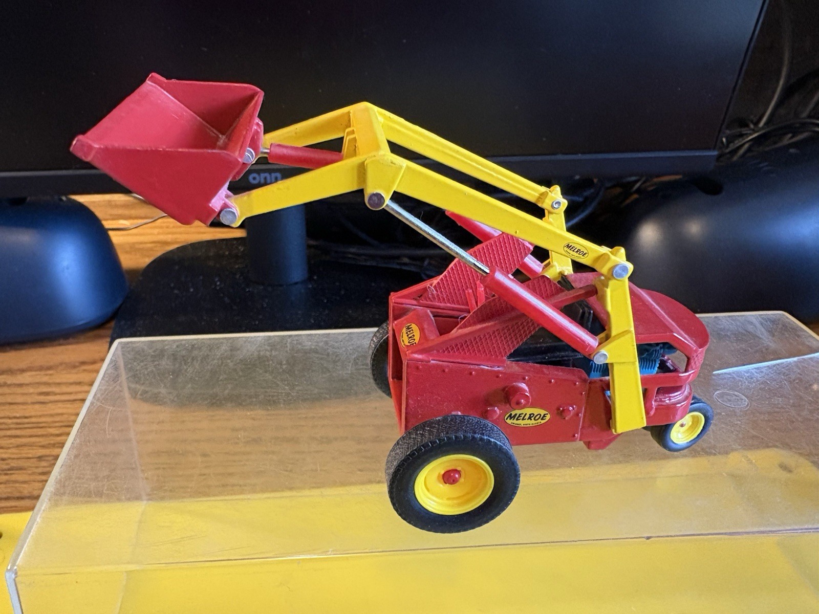 Melroe Bobcat M-200 Loader – Clover 1:25 Scale Diecast Model NIB RARE HTF