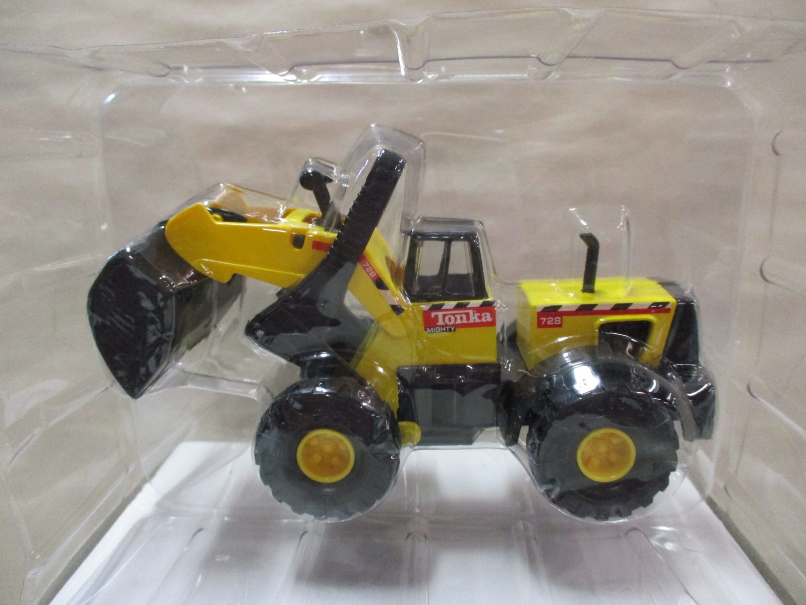 2001 Maisto Tonka Bulldozer A