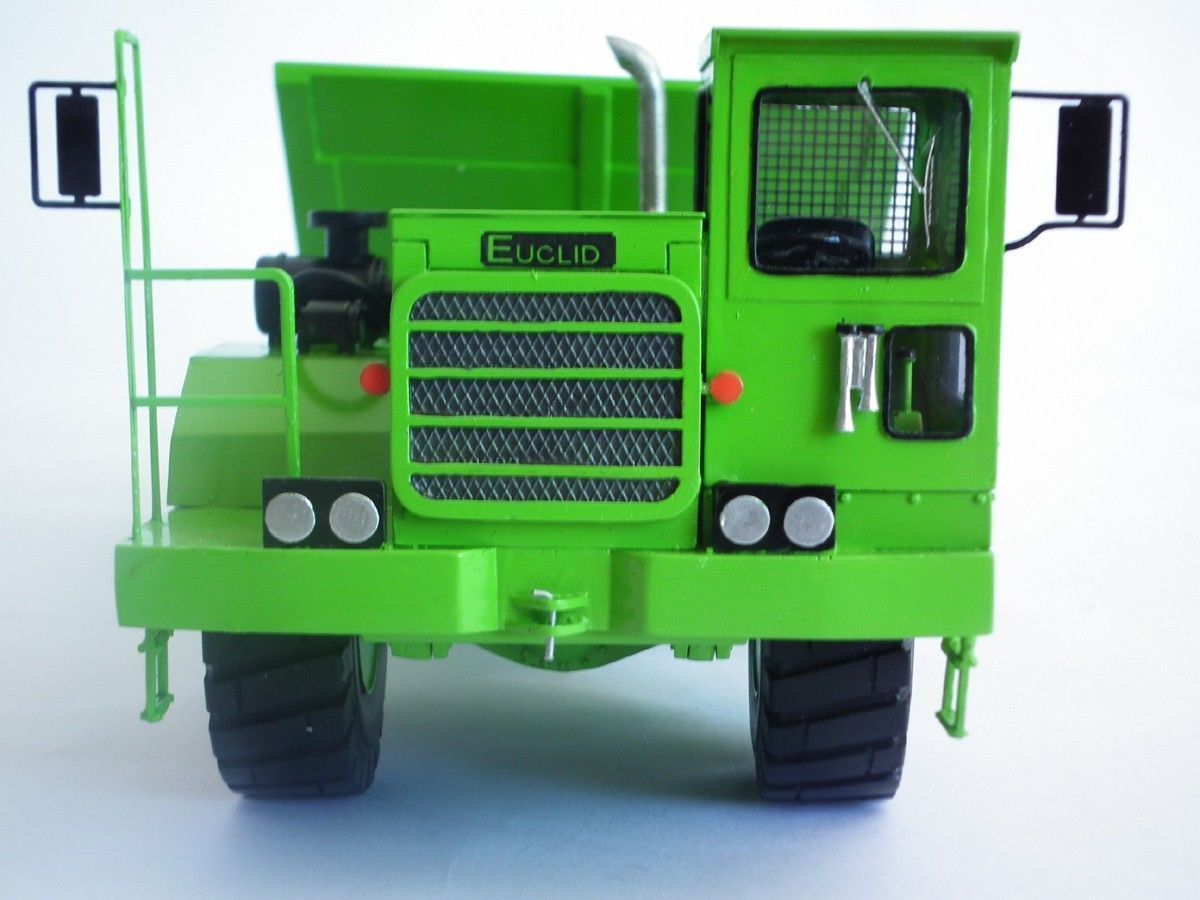 1/50 Euclid A-464 Articulated Dump Truck – High Quality Resin KIT