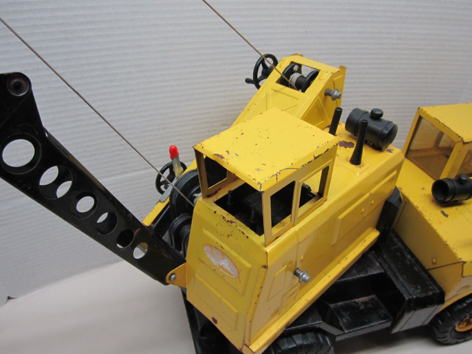 Vintage 1970’s Tonka Mighty Mobile Crane MR970 Metal Steel Truck with Clam