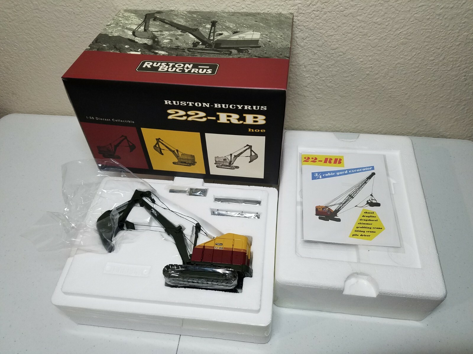 Ruston-Bucyrus 22-RB Cable Hoe with Metal Tracks – EMD 1:50 Scale #T002.1 New