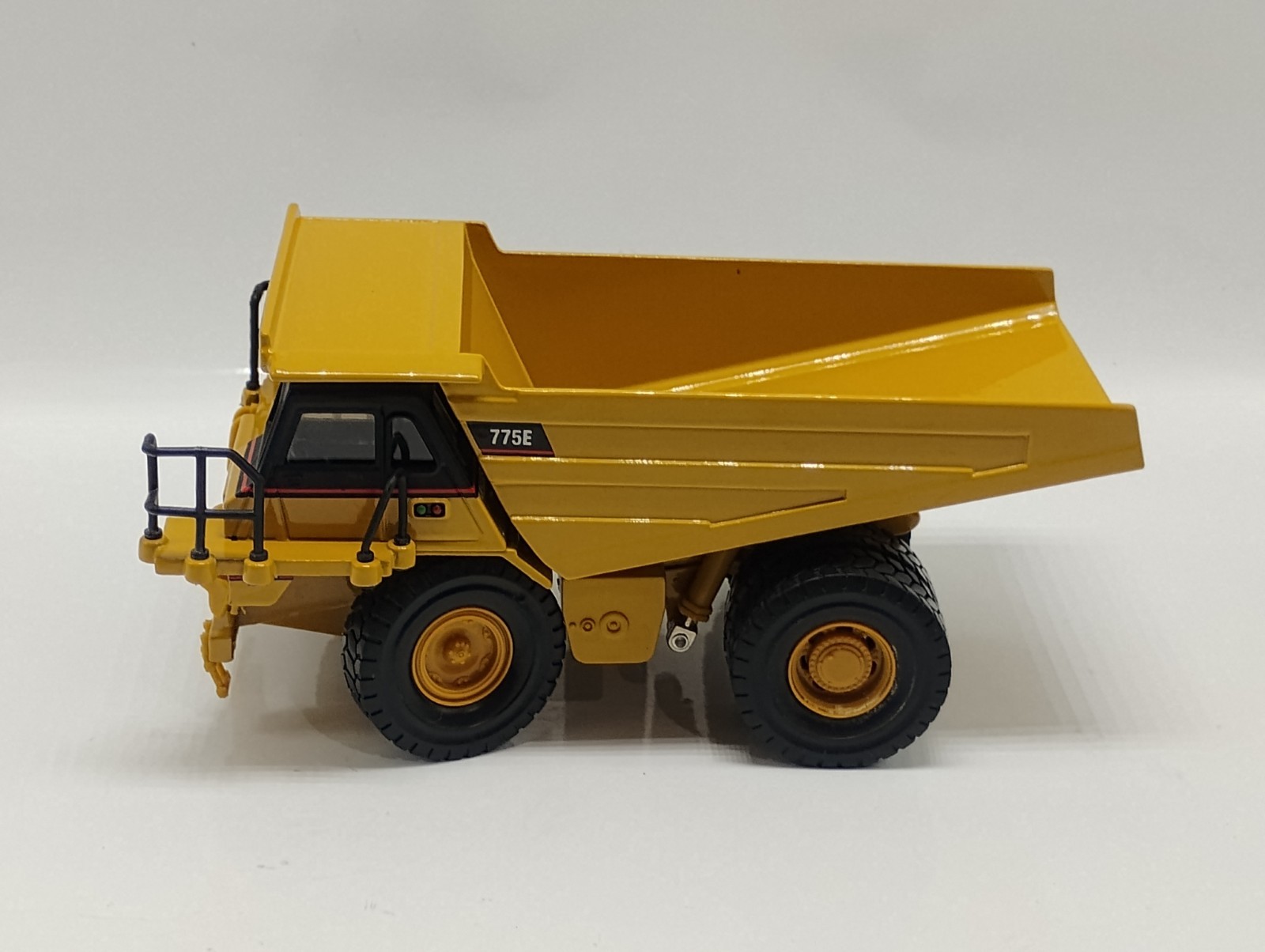 Norscot 1:54 Scale Cat Caterpillar 775E Off Highway Dump Truck