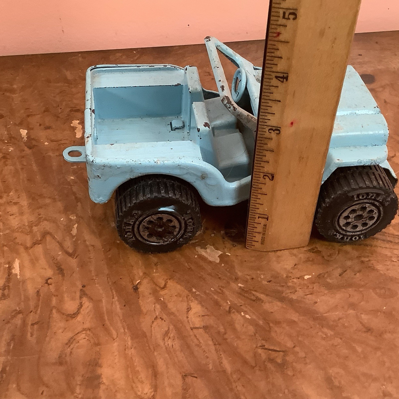 Vintage Tonka 810094 Plastic And Metal Jeep Sold As Pictured