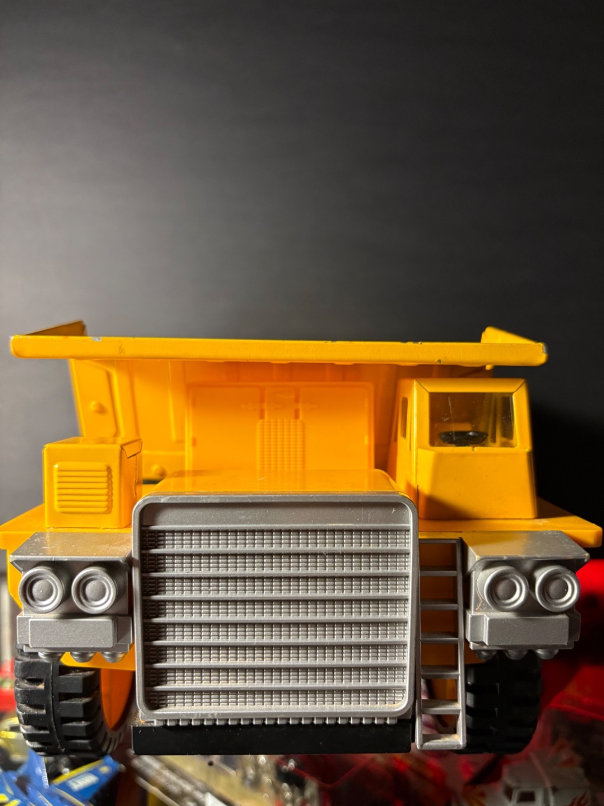 Vintage Kai Yip pressed steel KY Giant Load GL-190 mining dump truck Toy 👀pics