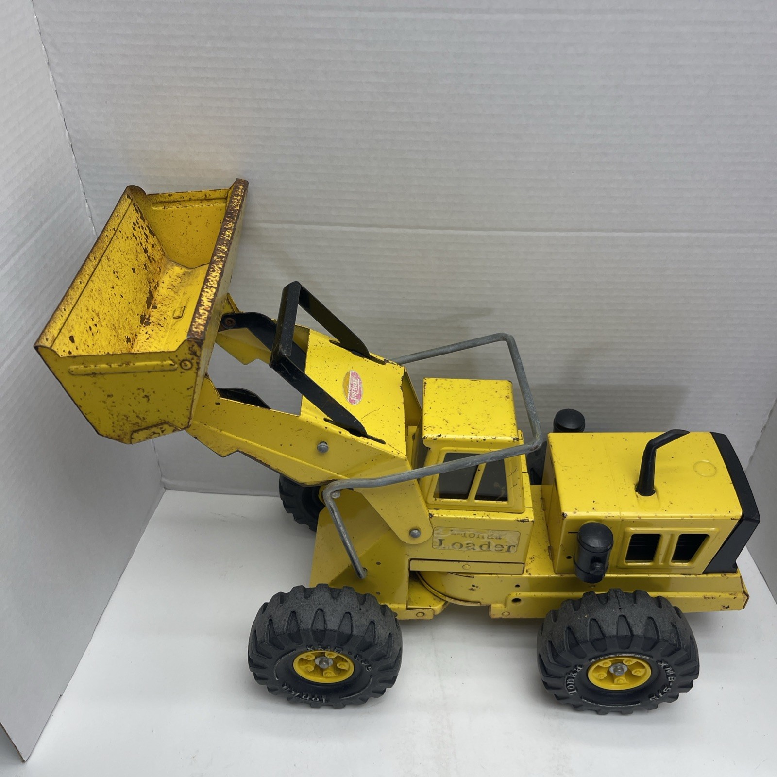 Mighty Tonka 1973-1975 Front Loader Solid! Works! All Original (1946)