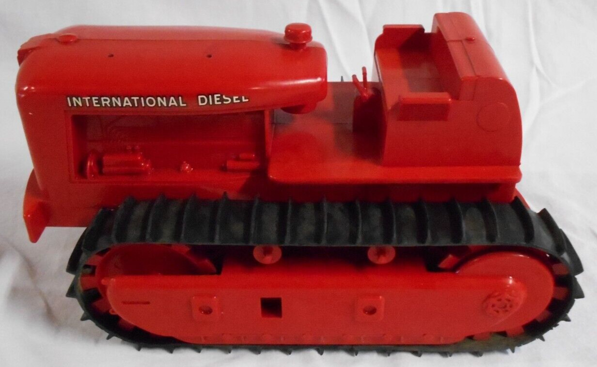 Product Miniature Co. TD-24 International Harvestor Crawler