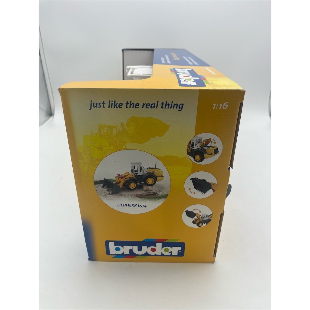 Bruder Liebherr L574 Articulated Wheel Loader Toy Vehicle 1:16 Boxed