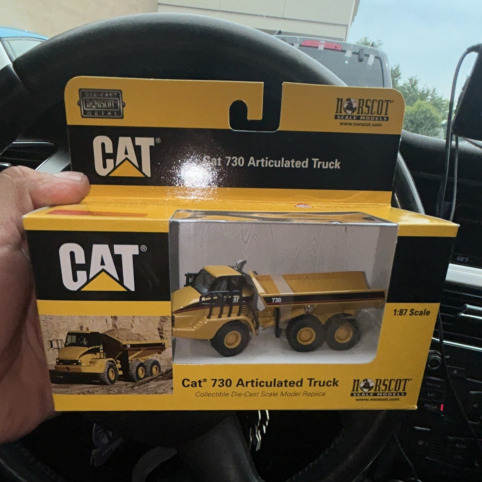 Norscot CAT 730 Articulated Truck 1:87 Diecast Metal 2003 MPN 55130