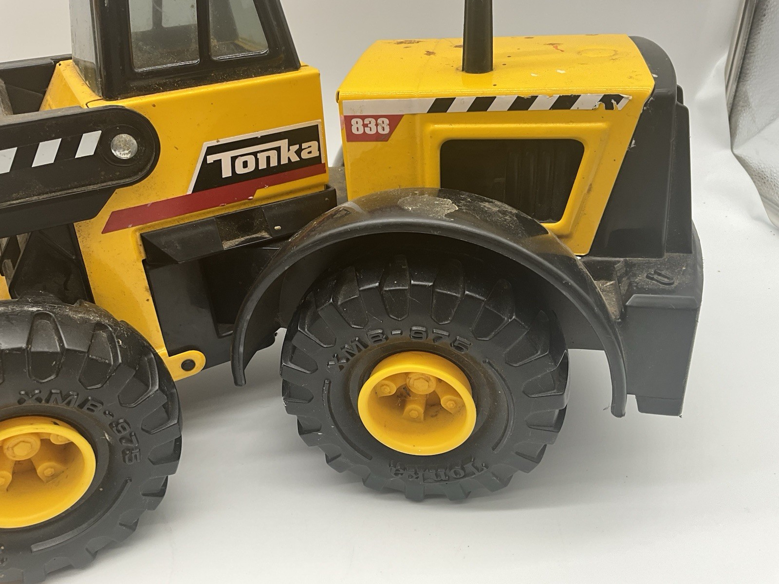 Tonka 952 Construction Front End Loader Excavator Metal & Plastic 18″ Long