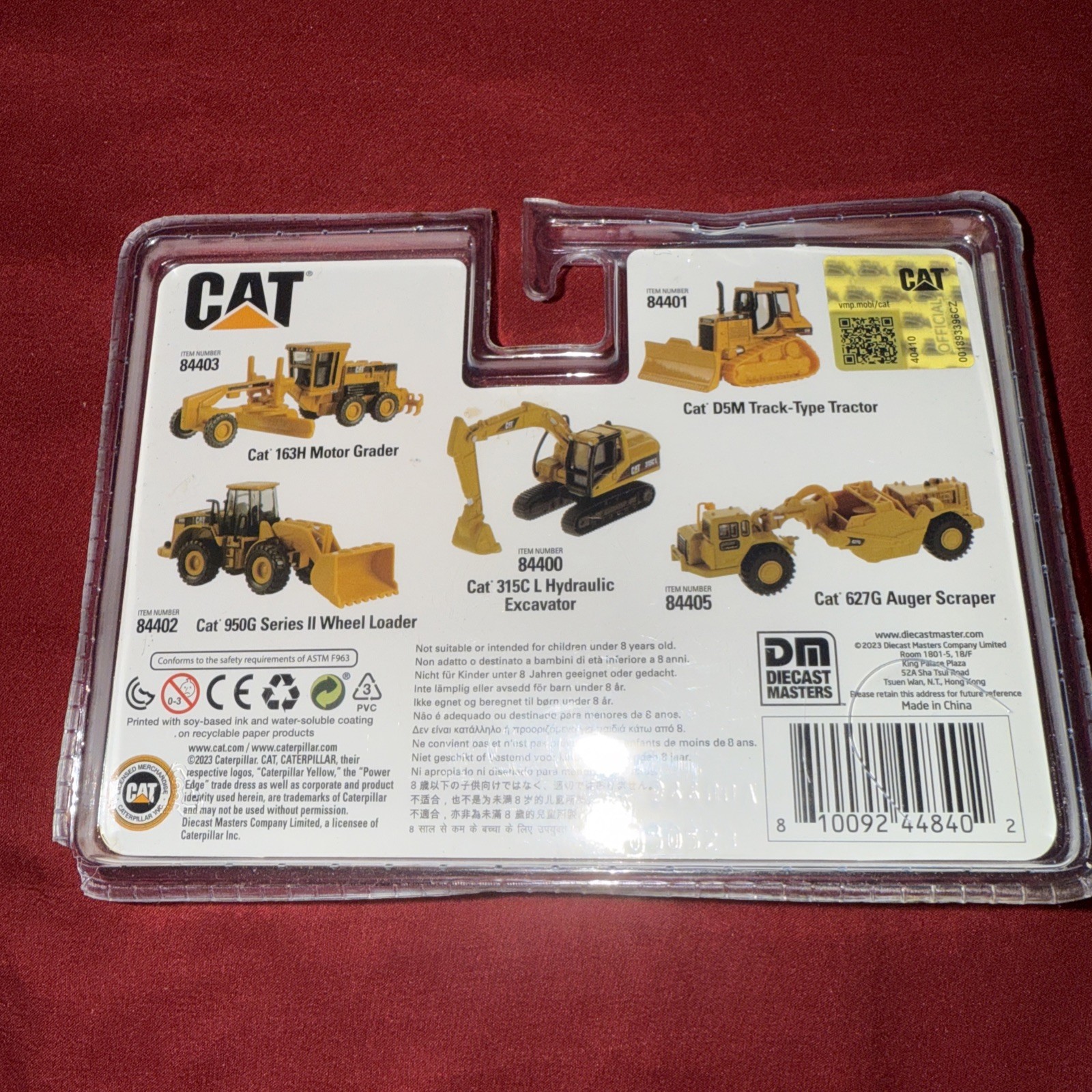 HO 1:87 Diecast Masters 84401 Cat D5M Track-Type Dozer
