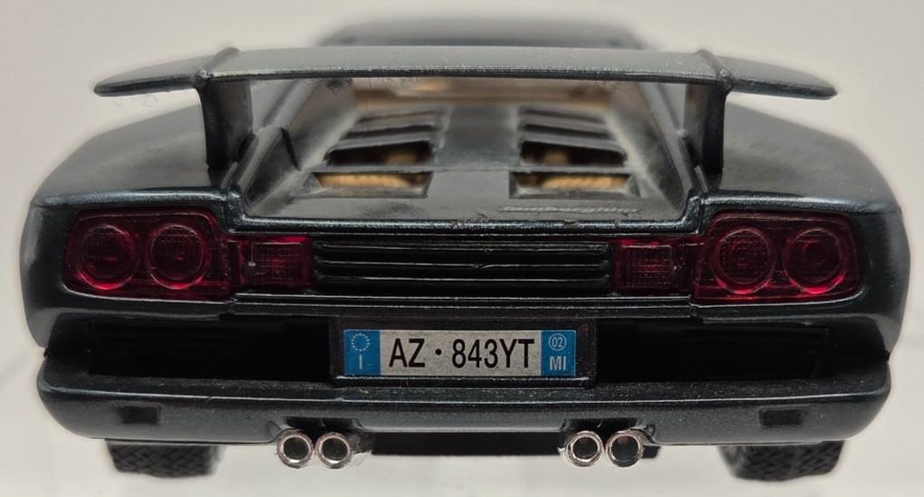 Bburago Lamborghini Diablo 1990 1:24 Diecast Model Car Made in Italy
