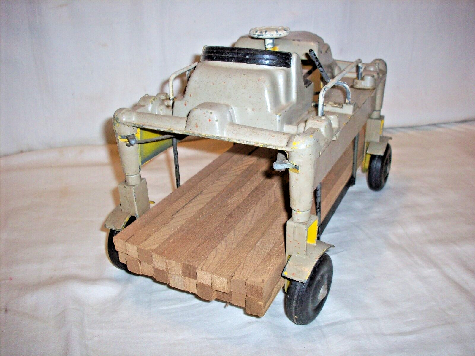 CARI – CAR LUMBER CARRIER CONSTRUCTION EQUIPMENT TRUCK VINTAGE
