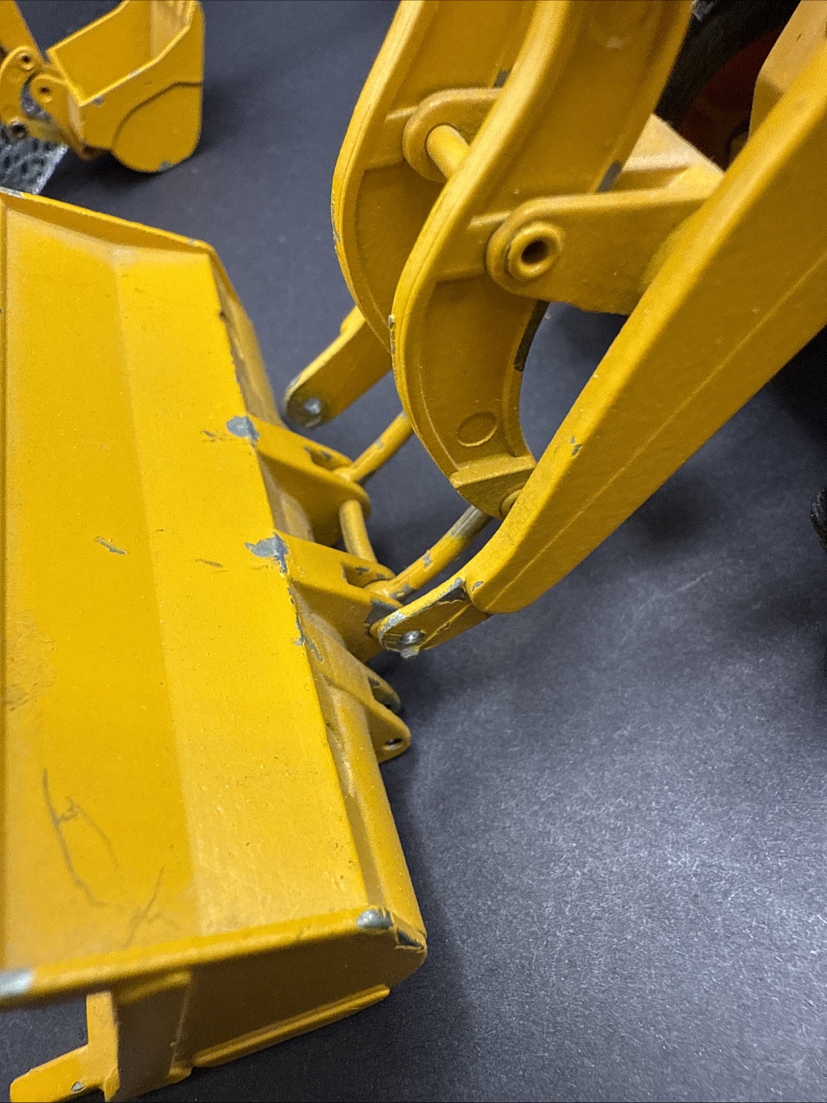 NZG N.Z.G. CATERPILLAR LOT MODEL 190 MODEL 167 AND THE CAT C955 BULLDOZER