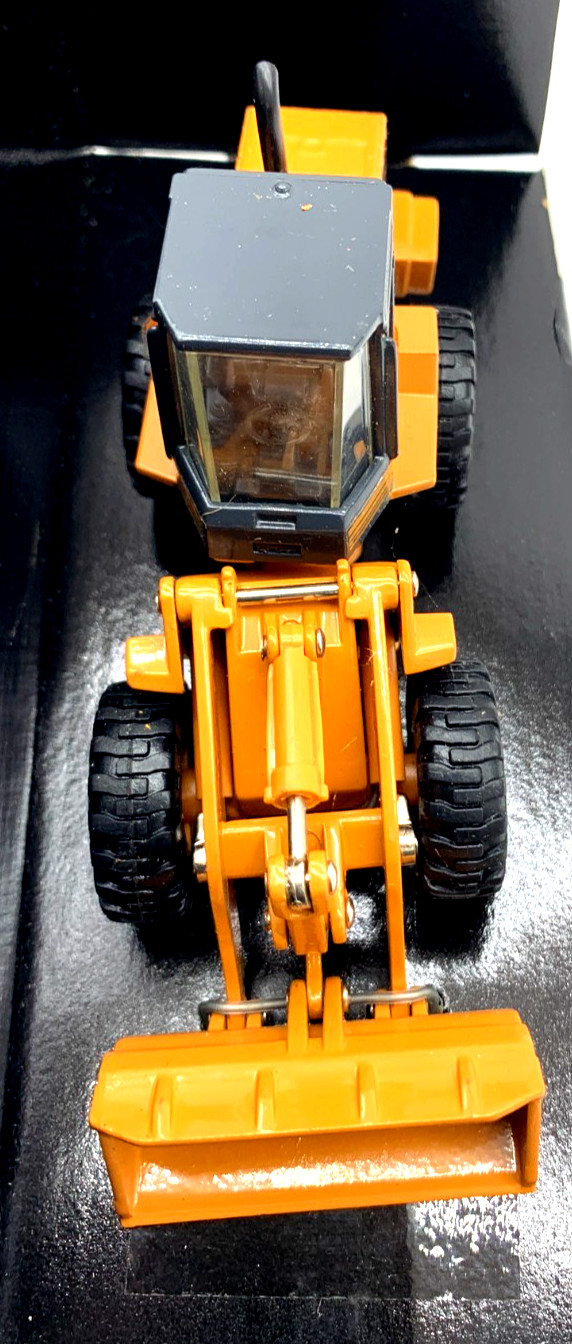 1985 ERTL Case 621B Wheel Loader Die-cast 1/50 Scale