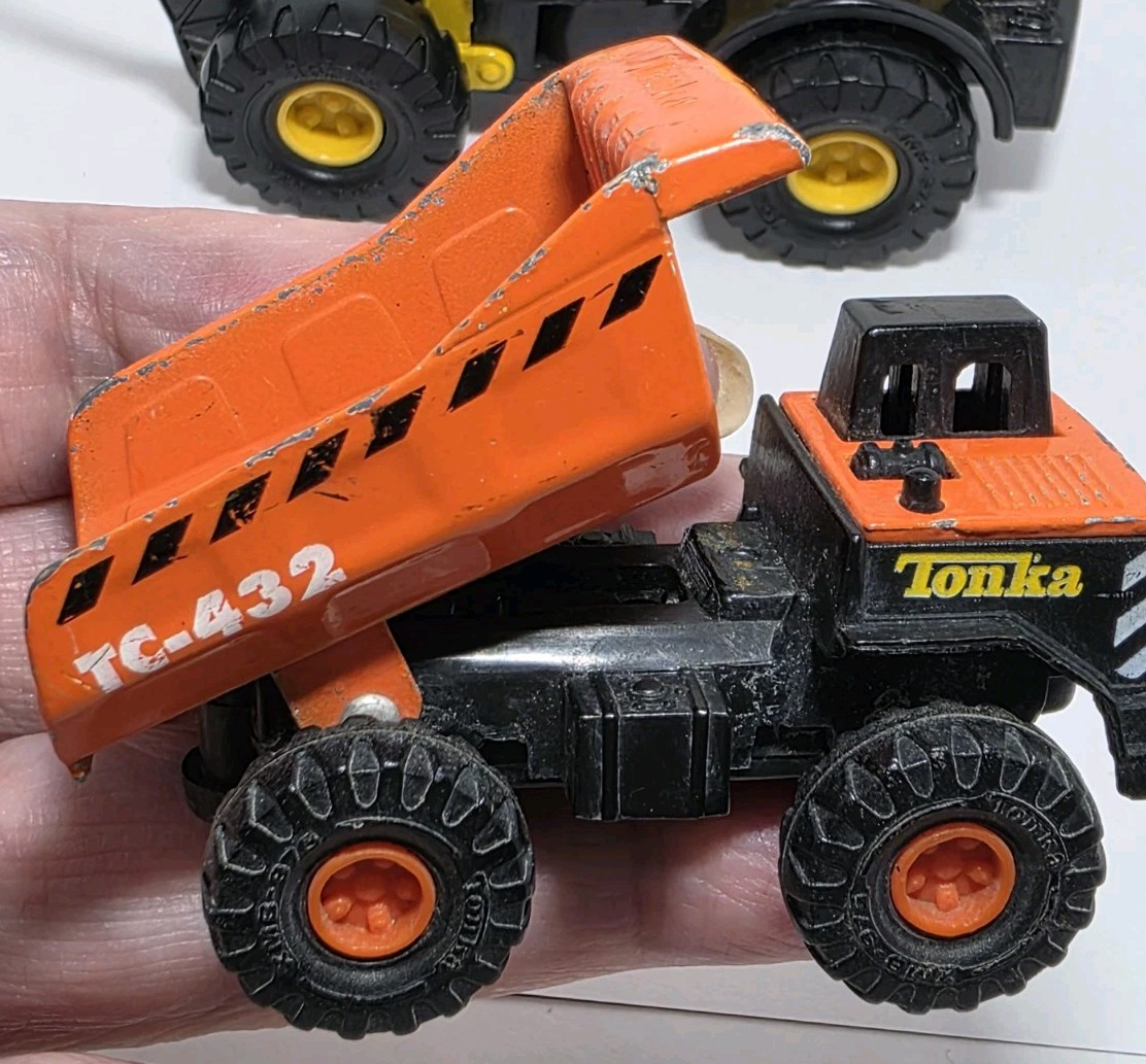 Lot of 2 Hasbro Maisto 1998 Vehicles Tonka Mighty Mini-Dump Front Truck Loader