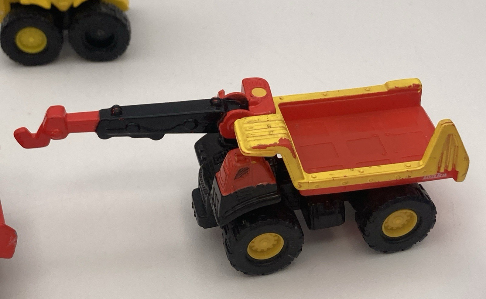 Lot Of 6 Maisto Tonka Die Cast And Plastic Construction Dump Trucks Bulldozers