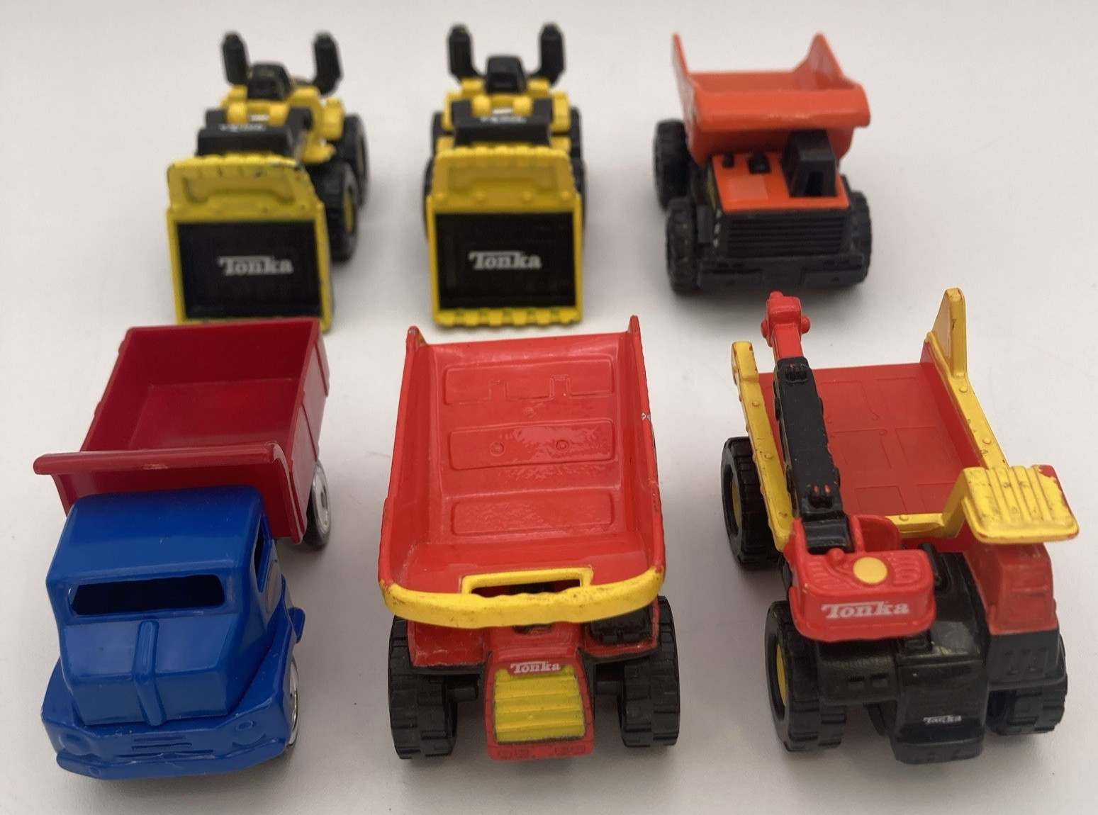 Lot Of 6 Maisto Tonka Die Cast And Plastic Construction Dump Trucks Bulldozers