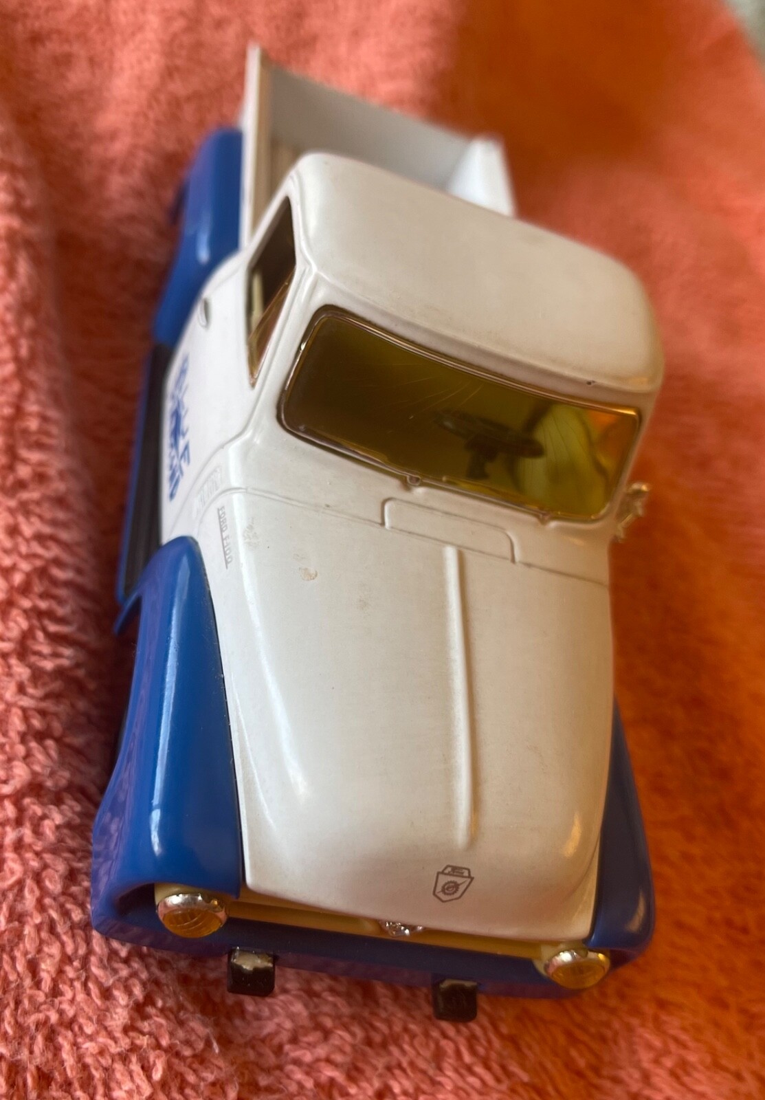 Blue Diamond – 1953 Ford F-100 Pickup – First Gear 19-1842