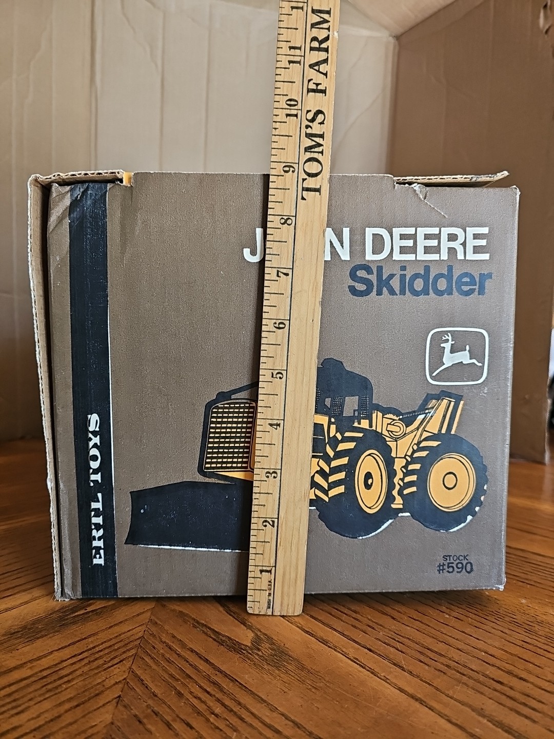 Ertl John Deere No. 590 Log Skidder 1/16 with Original Box