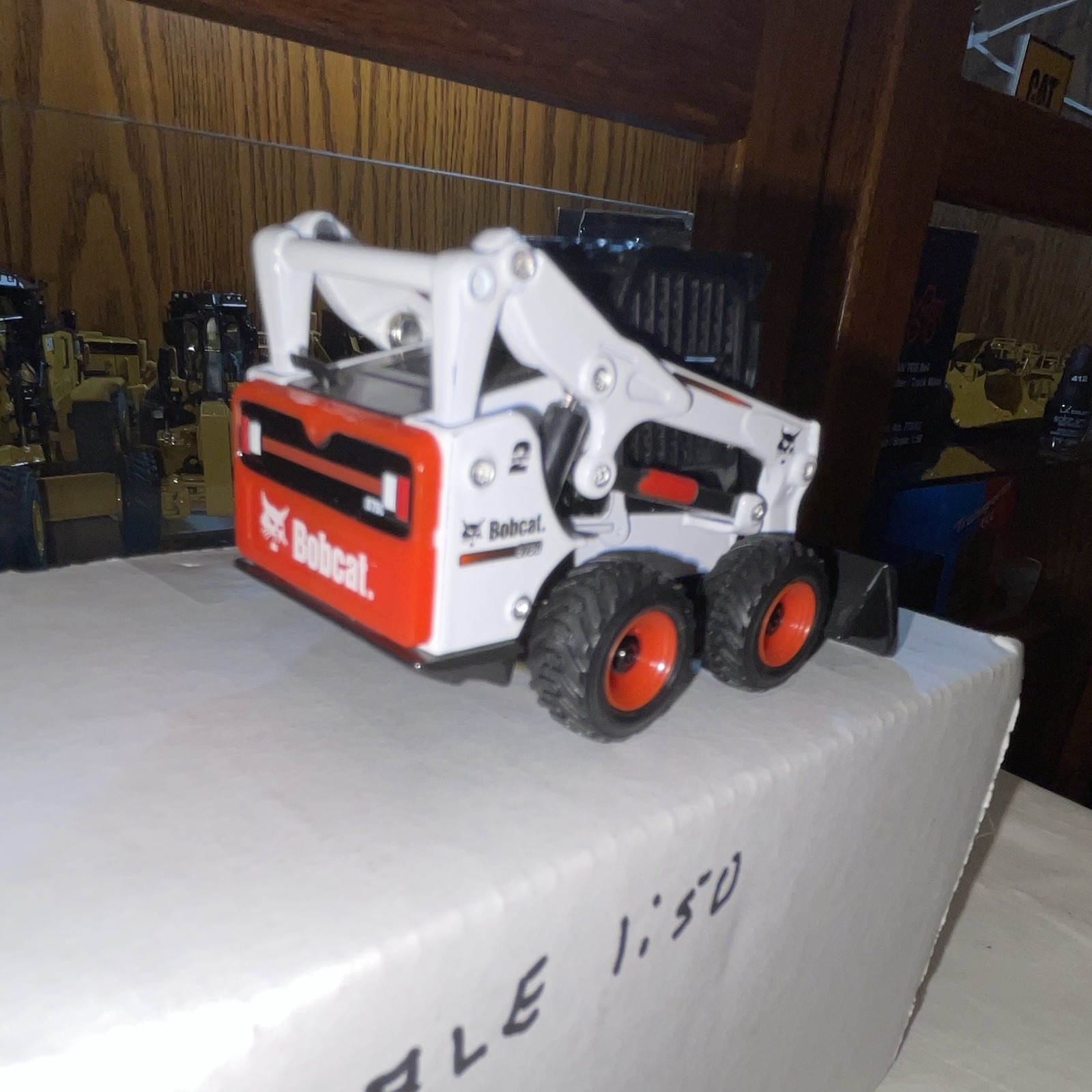 Bobcat S750 Skid Steer Loader Diecast Model 1:50 M-Series Articulated