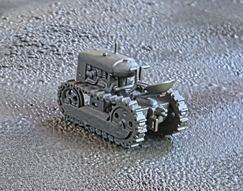 One 1/87 HO scale Cletrac Mini-crawler, olive drab, EXCLUSIVE!