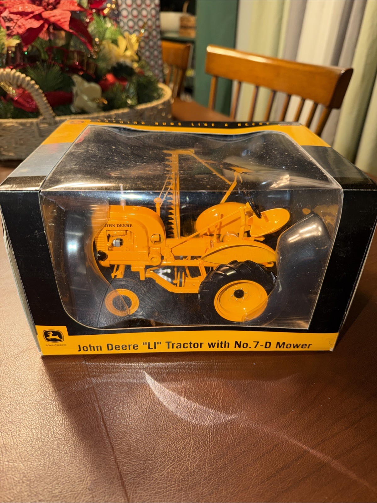 SpecCast JDM212 1:16 Die Cast John Deere “LI” Tractor w/No. 7-D Mower