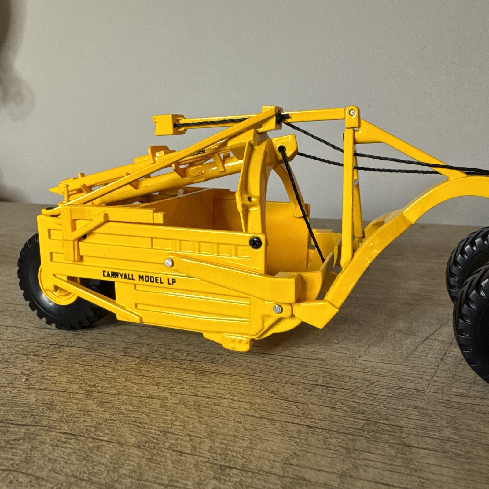 SPEC CAST LE TOURNEAU Super C MODEL LP CARRYALL SCRAPER SCALE 1:50 DIE CAST
