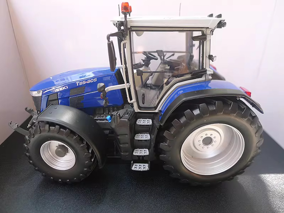 1:32 UH New Hollander T7.300 Tractor Farm Vehicles Machinery Diecast Alloy Model