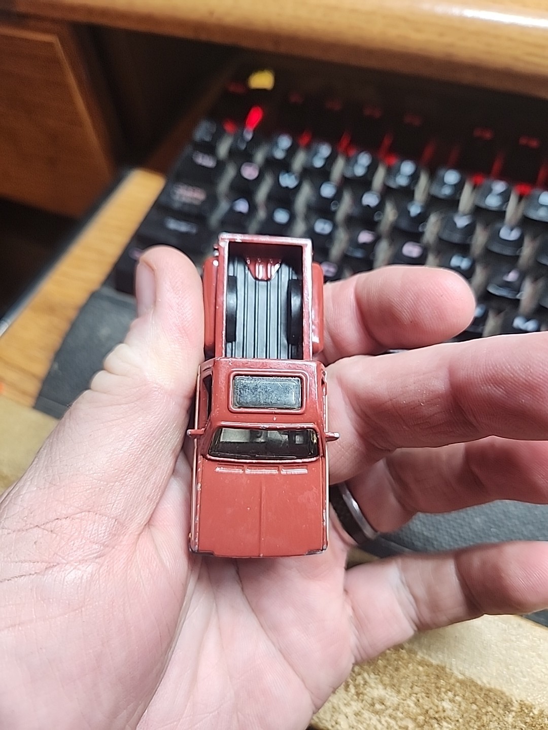 2019 Matchbox “Construction” 1975 Chevy® Stepside™ RUSSET BROWN Diecast Loose