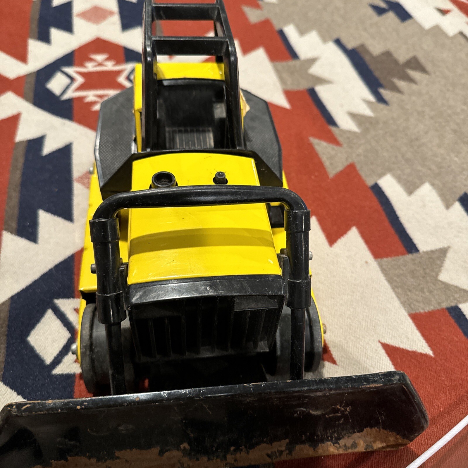 Vintage 1970’s Tonka Yellow Steel Bulldozer 13″ Model #51054 Missing Tracks