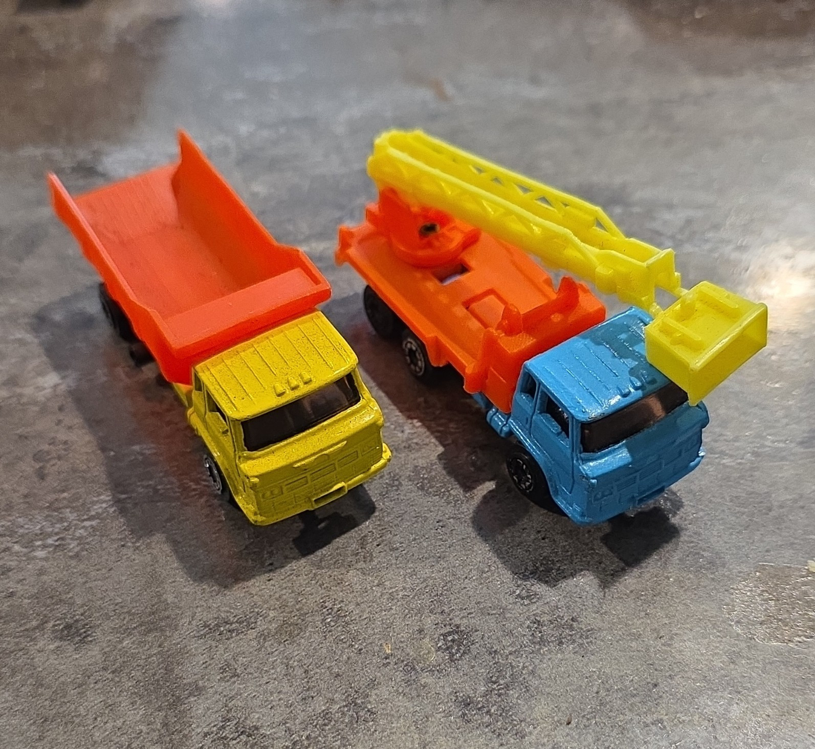 2pc Diecast Construction Trucks Lot Dump Truck & Crane Truck Yellow/Orange/Blue