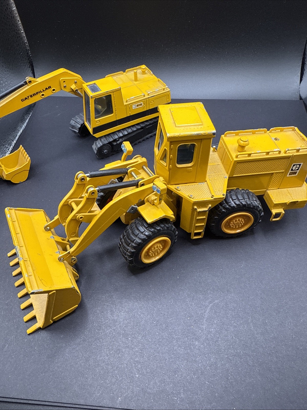 NZG N.Z.G. CATERPILLAR LOT MODEL 190 MODEL 167 AND THE CAT C955 BULLDOZER