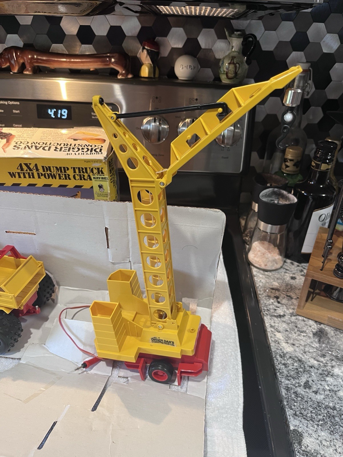Digger Dan’s Construction 4×4 Dump truck with Power Crane Toy Joustra 1984 Vtg